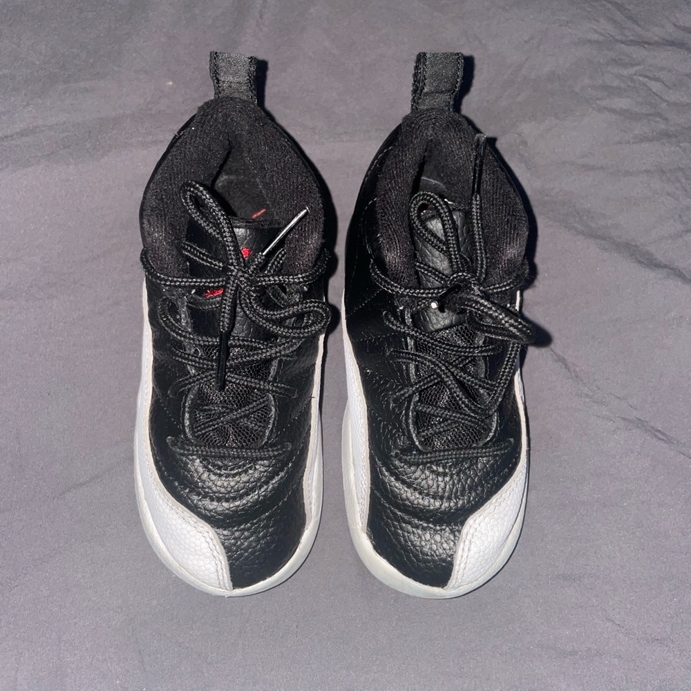 Air Jordan 12 Retro Playoffs size 9C